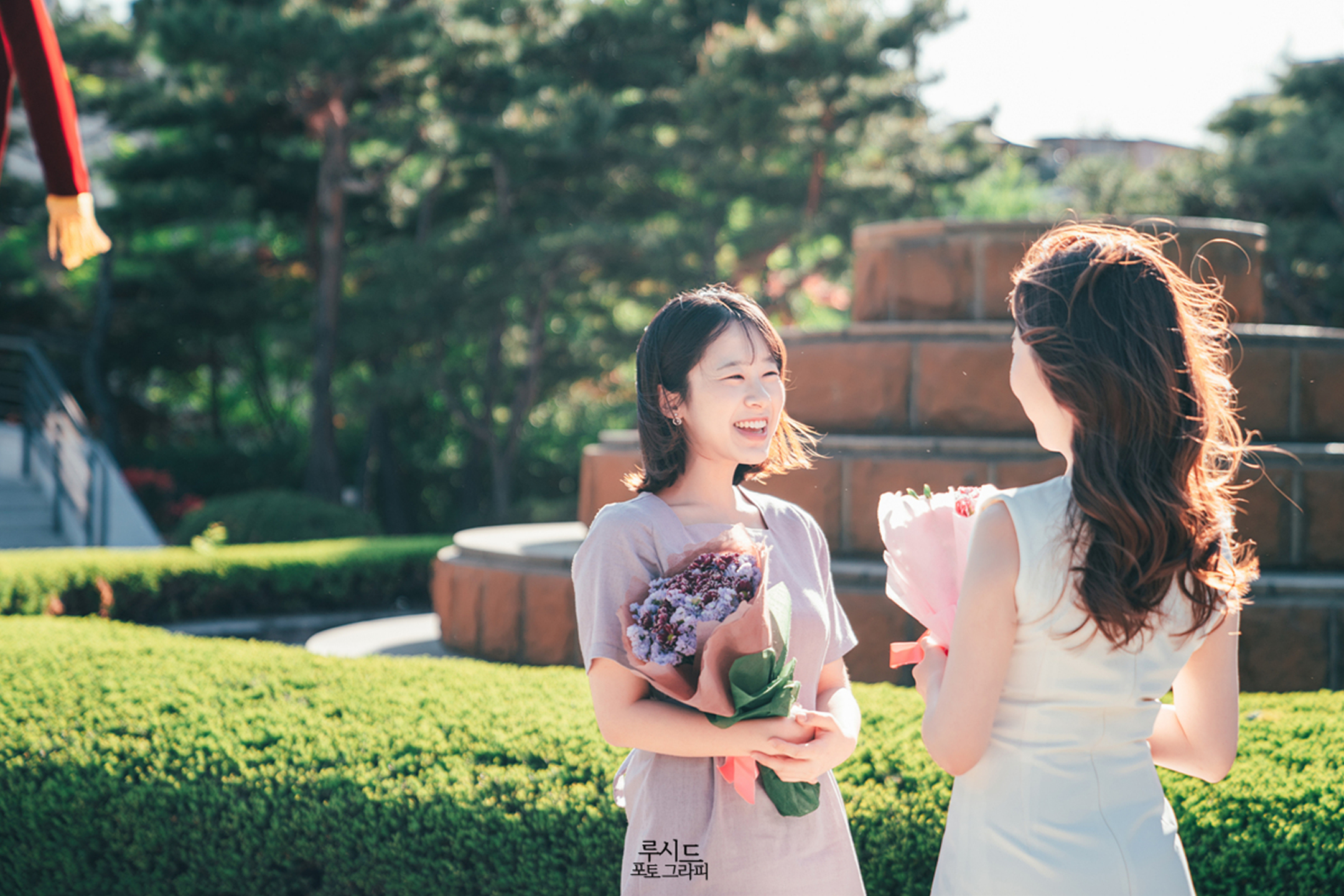 고려대학교 캠퍼스 졸업스냅 우정사진 루시드 포토그라피
