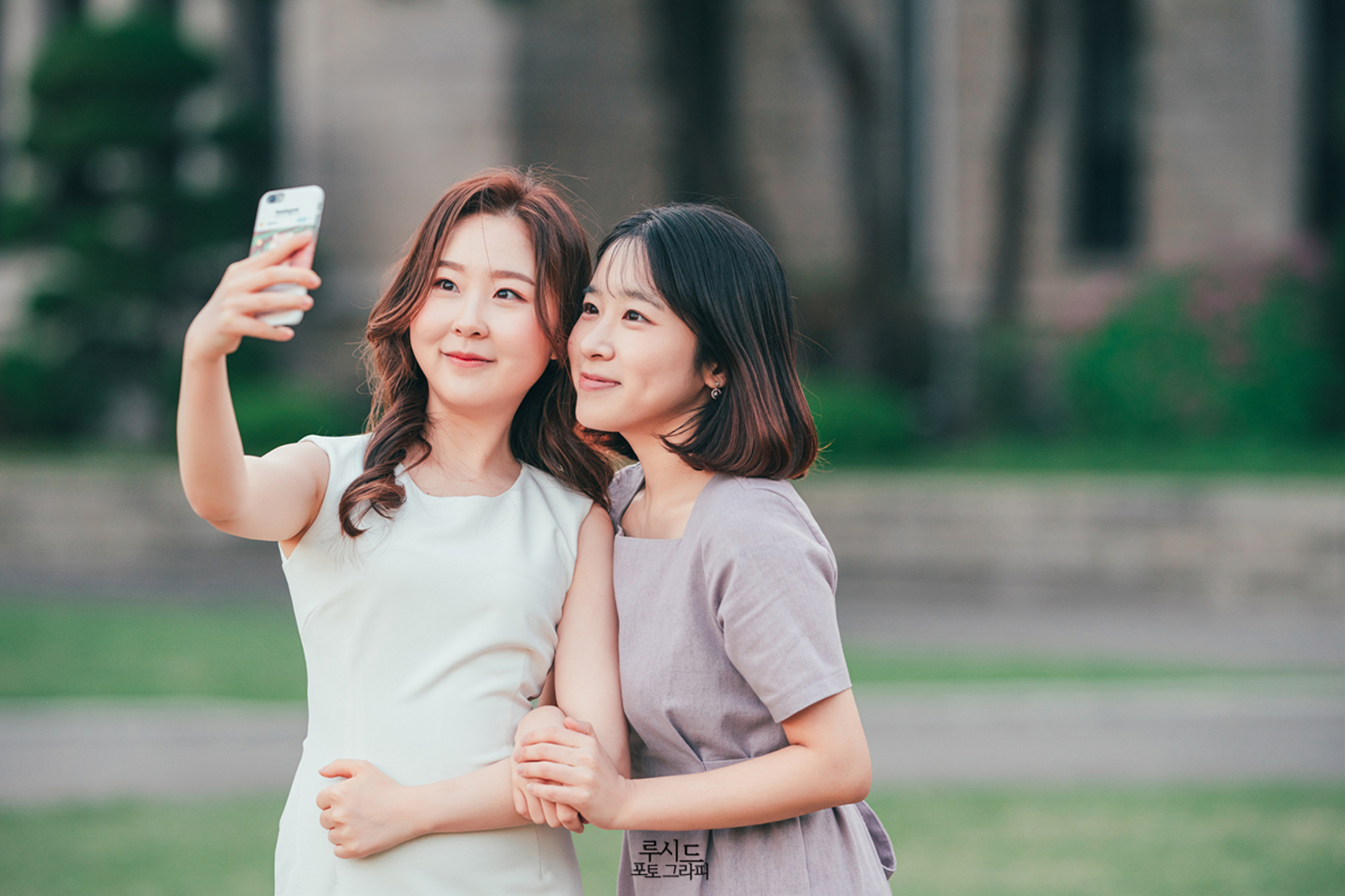 고려대학교 캠퍼스 졸업스냅 우정사진 루시드 포토그라피