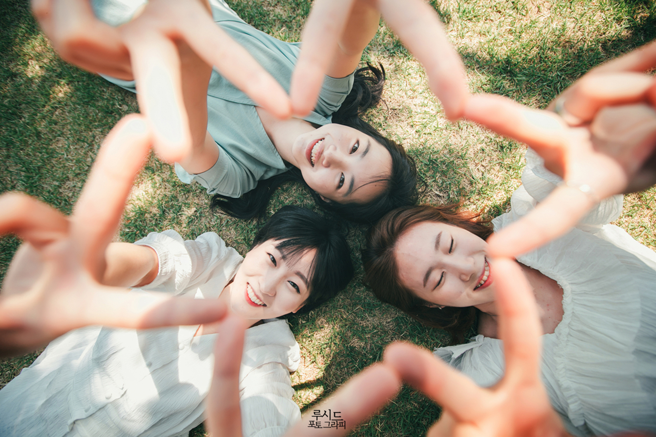 고려대학교 캠퍼스 졸업스냅 우정사진 루시드 포토그라피