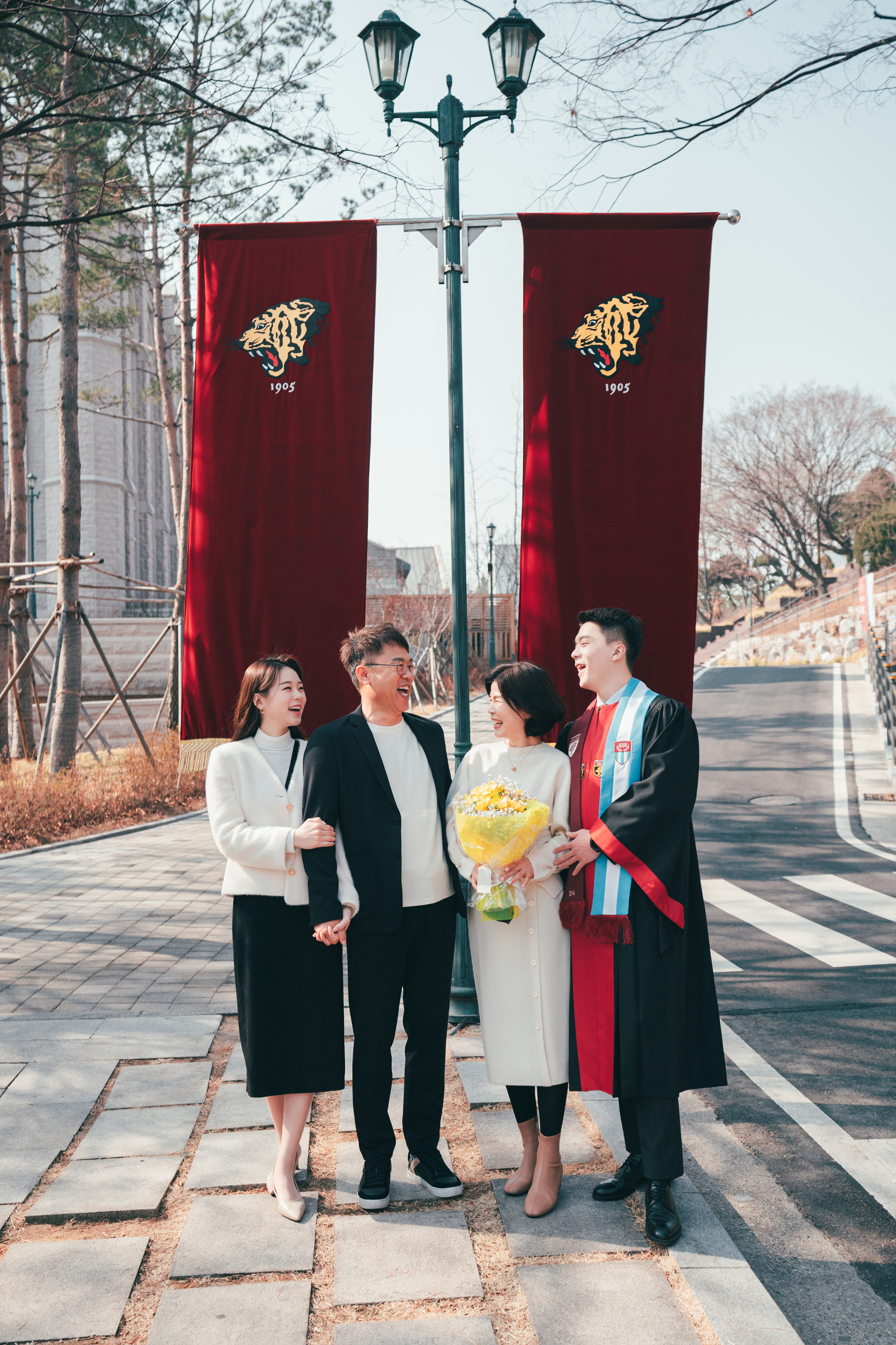 고려대학교 캠퍼스 졸업스냅 개인사진 루시드 포토그라피