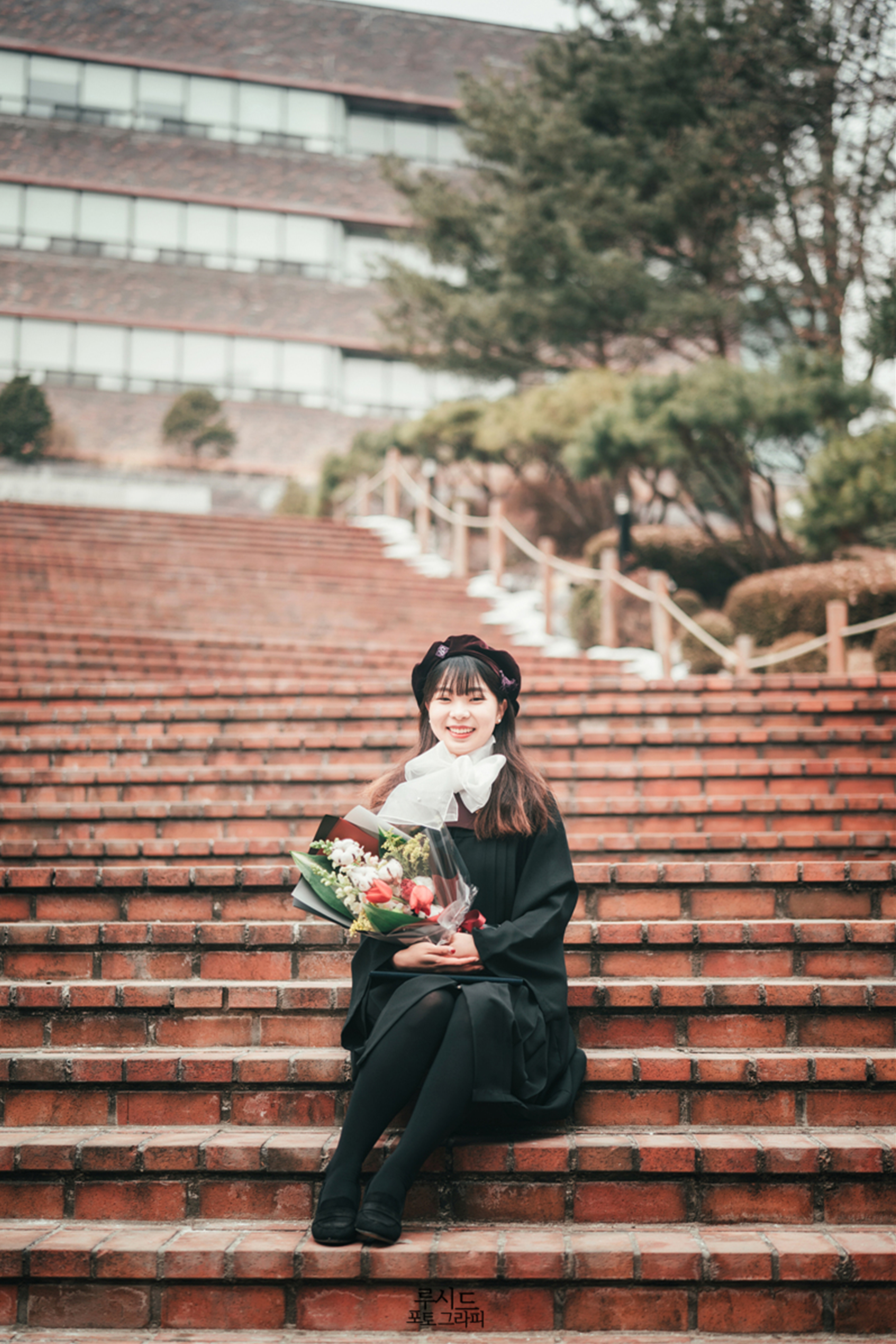 서울여자대학교 캠퍼스 졸업스냅 가족사진 루시드 포토그라피